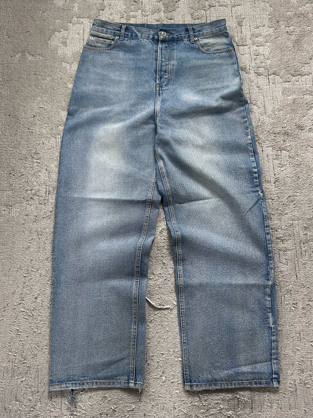 overly baggy distressed balenciaga jeans 32x32